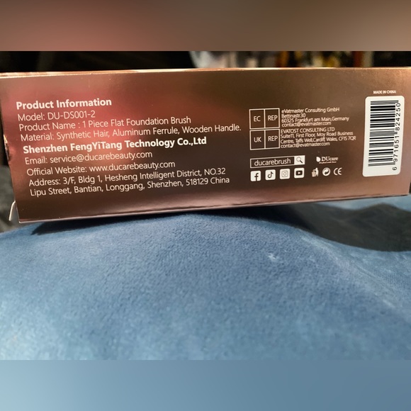 NIB Lot Deal 3 for $11 DUCARE Foundation Flat Brushes - Picture 6 of 10